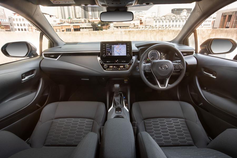 Торпедо Toyota Corolla SX Hybrid 2018 года  (AU) (фото 4 из 5)